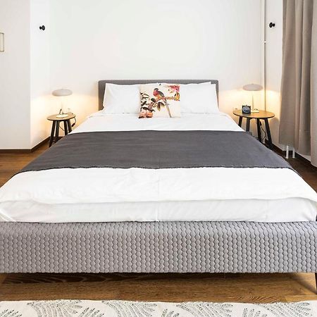 Athens' Best Location- Stunning & Spacious Studio Exteriör bild